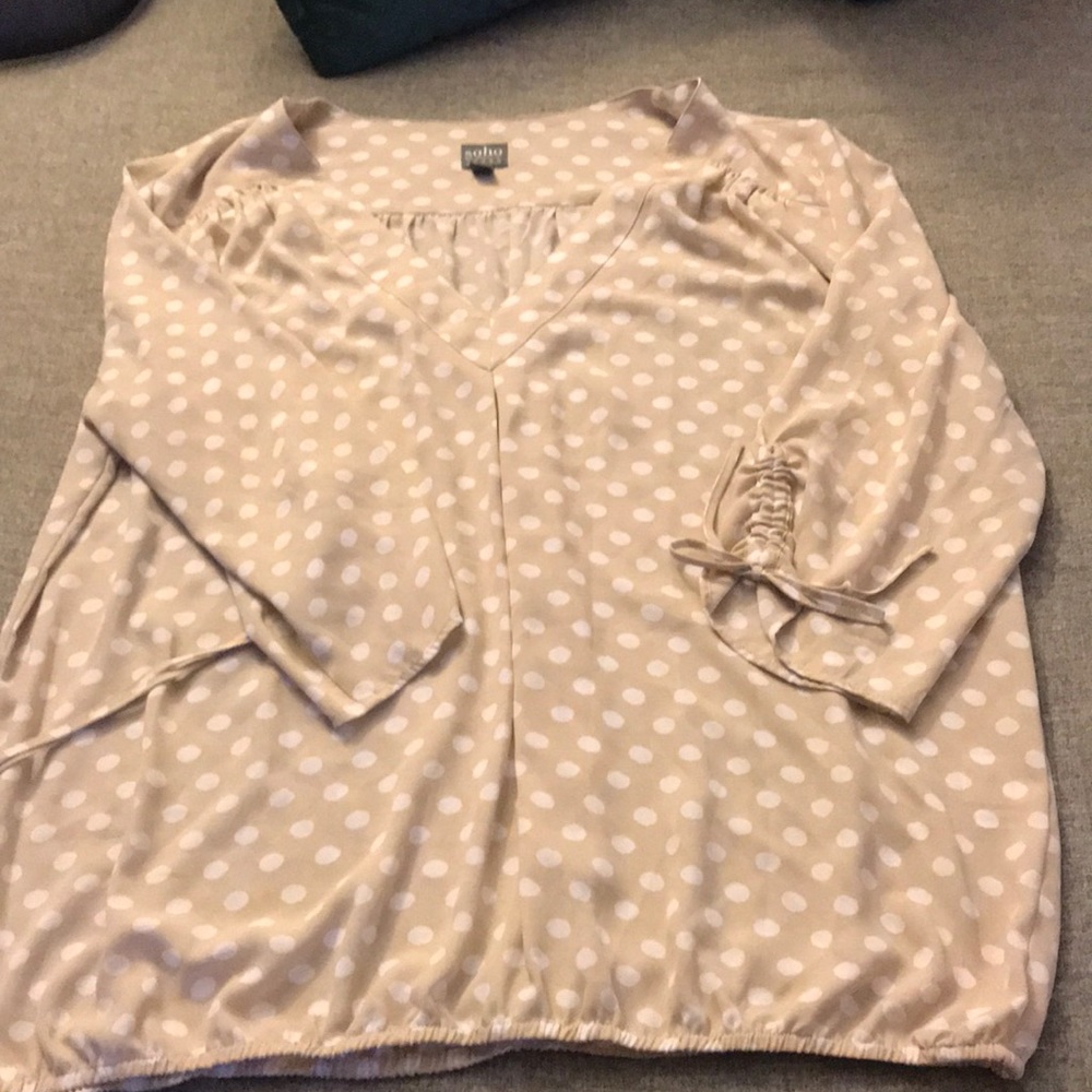 Blouse with tie sleeves